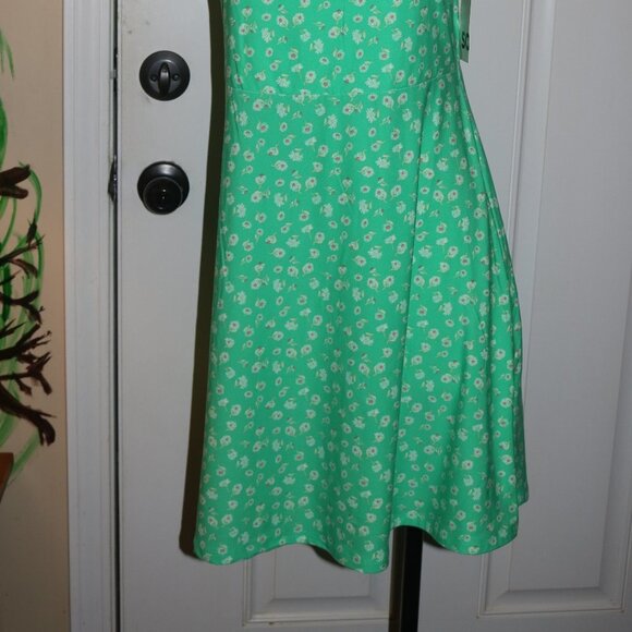 Sonoma SO cute green floral sundress size large NWT around knee length - Picture 7 of 8